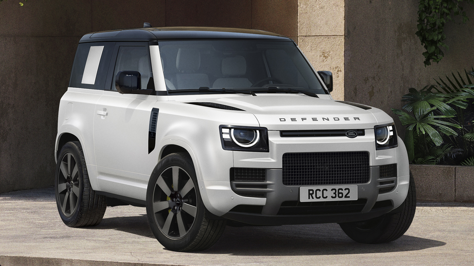 Το ανανεωμένο Land Rover Defender παρουσιάζει τη νέα έκδοση Vertex 